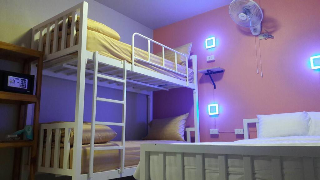 Thapae Gate Hostel